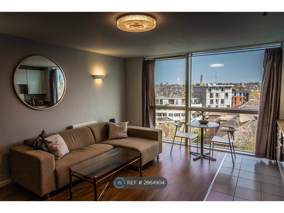 Property photo 1 of 10 Living Room