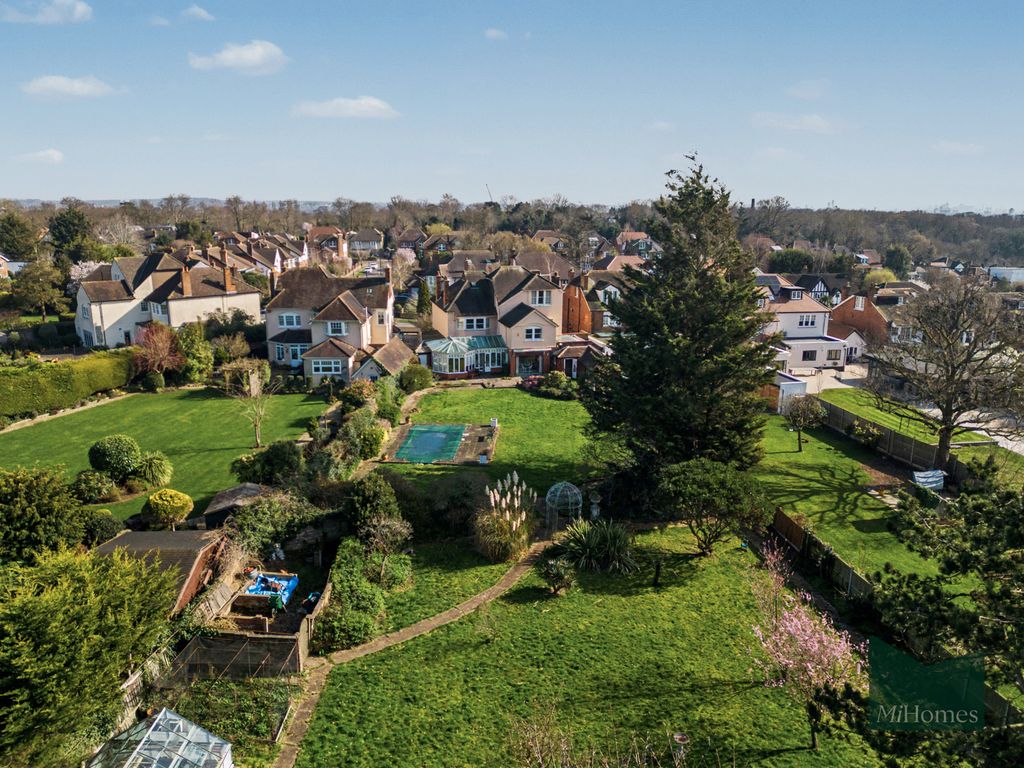 Property photo 1 of 24