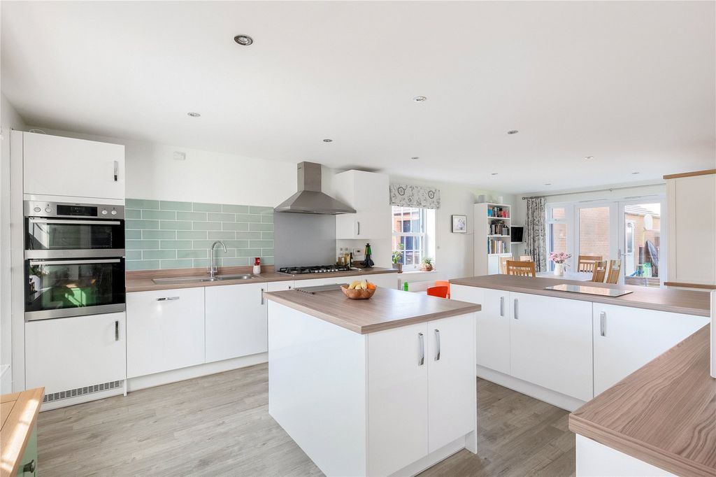 Property photo 3 of 20 Picture No. 05