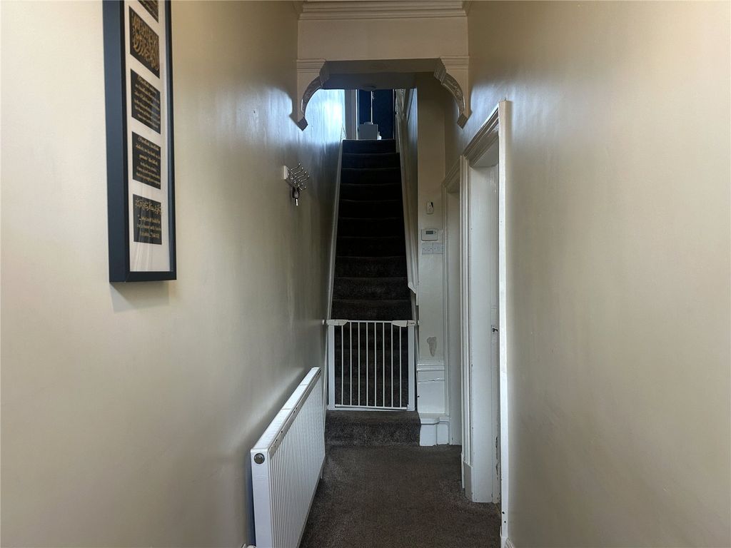 Property photo 2 of 20 Entrance Hallway