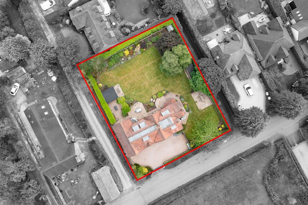 Property photo 2 of 41