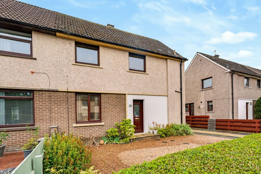 Property photo 2 of 34