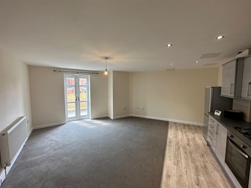 Property photo 2 of 11 Thumbnail_Img_7444.Jpg