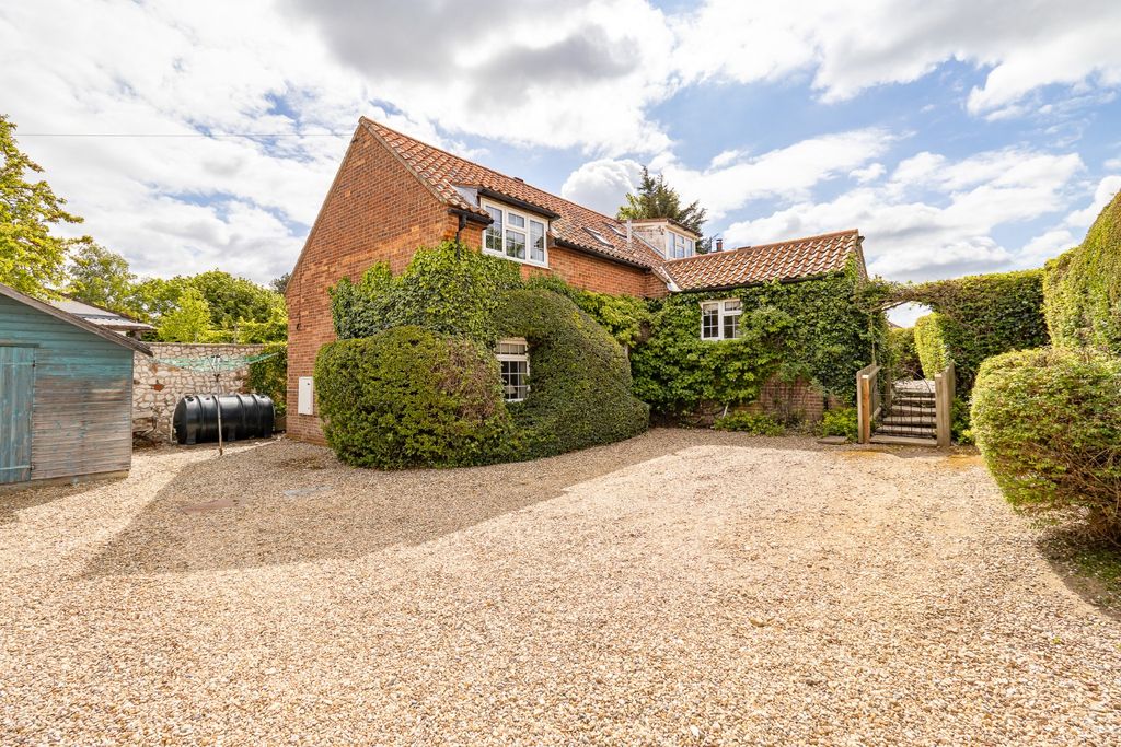 Property photo 2 of 39 5070192