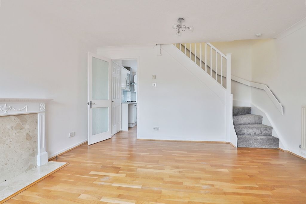 Property photo 3 of 15 Photo