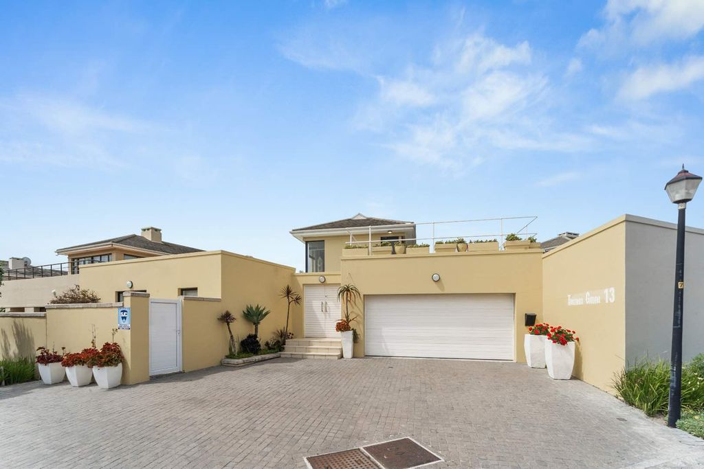 Property photo 2 of 37