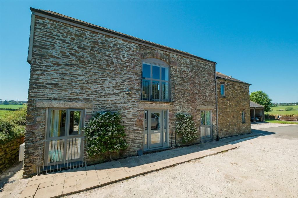 Property photo 3 of 30 Parry New Barn Millbrook Photos-2.Jpg