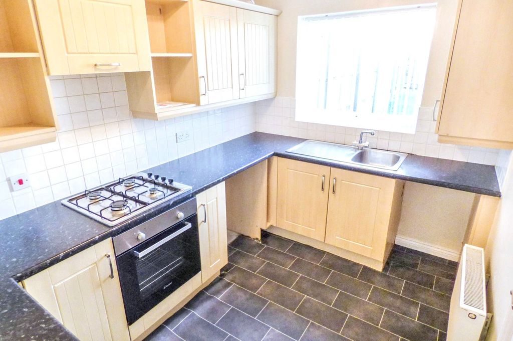 Property photo 3 of 17