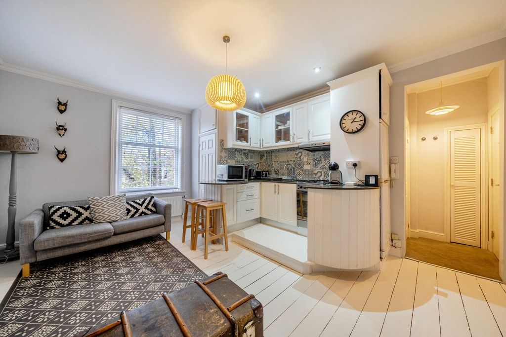 Property photo 1 of 8 Picture No. 14