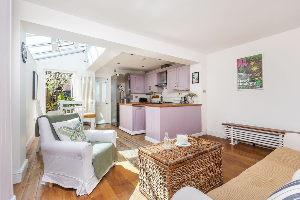 Property photo 2 of 13