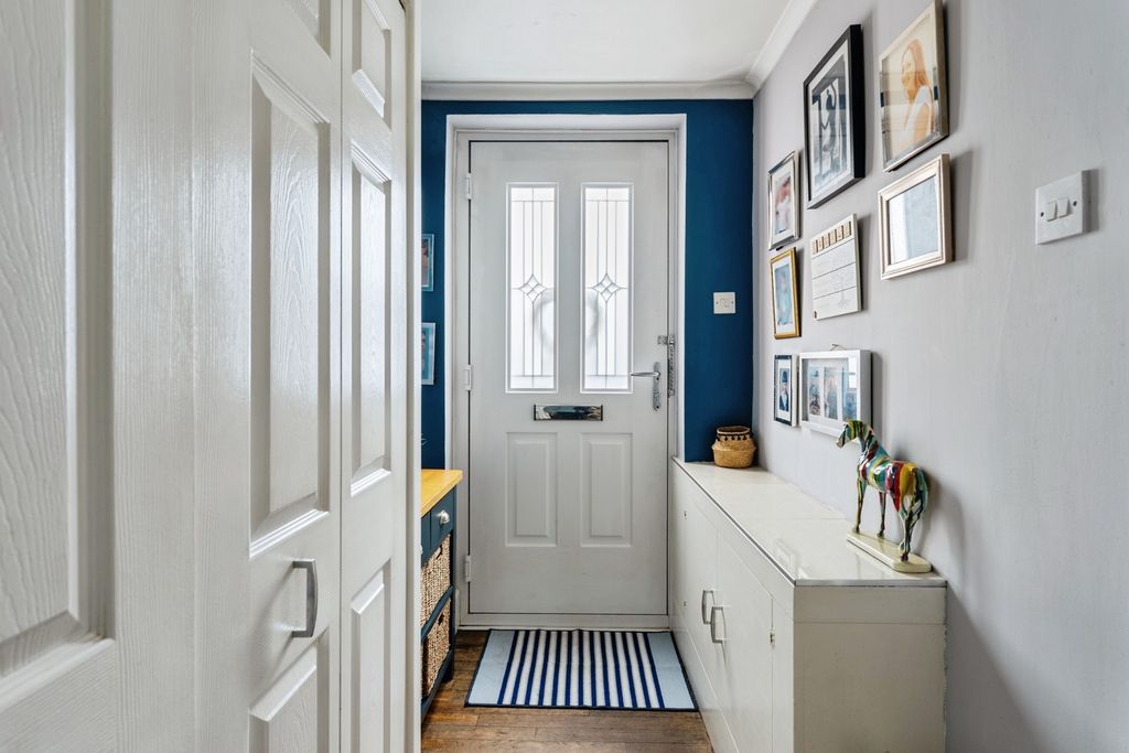 Property photo 2 of 18 Hall