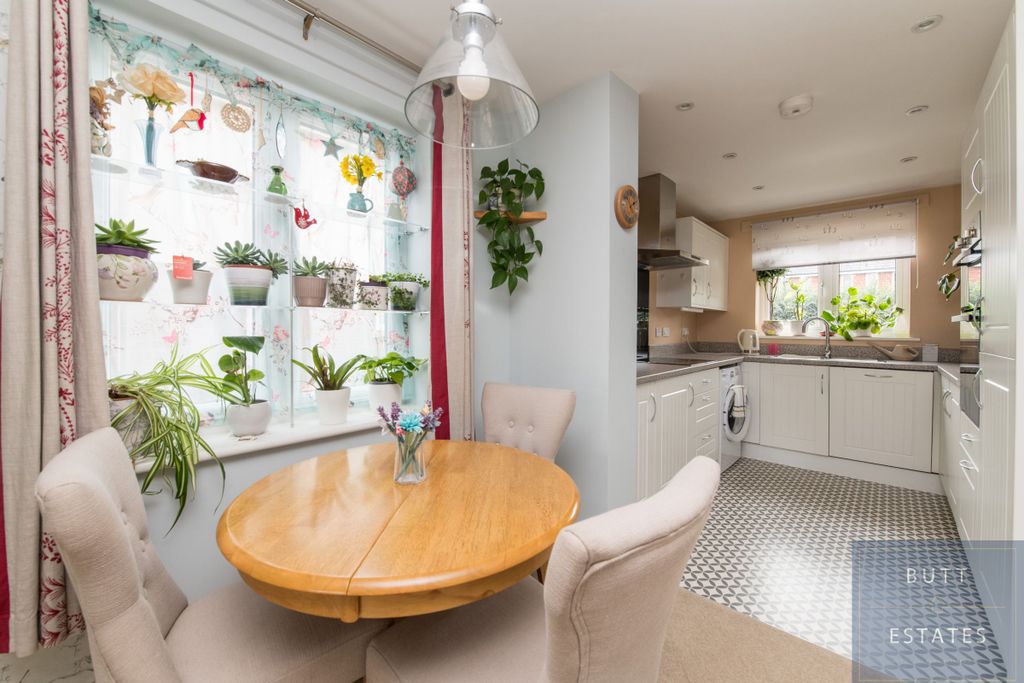 Property photo 3 of 15