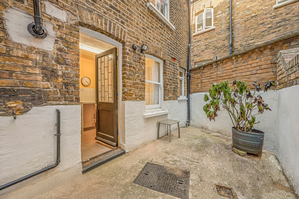 Property photo 1 of 10 Picture No. 11