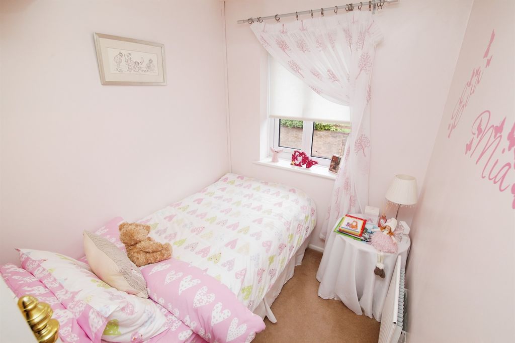 Property photo 3 of 33