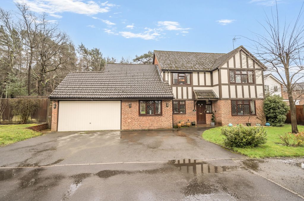 Property photo 1 of 23 1402211-24-697252...