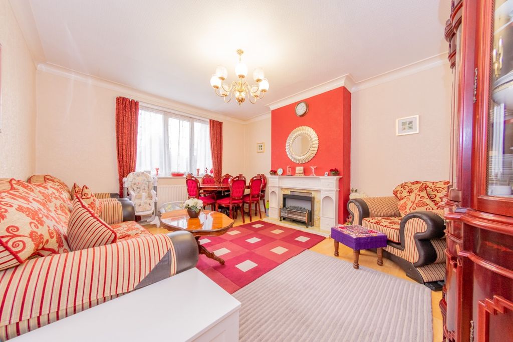 Property photo 2 of 49