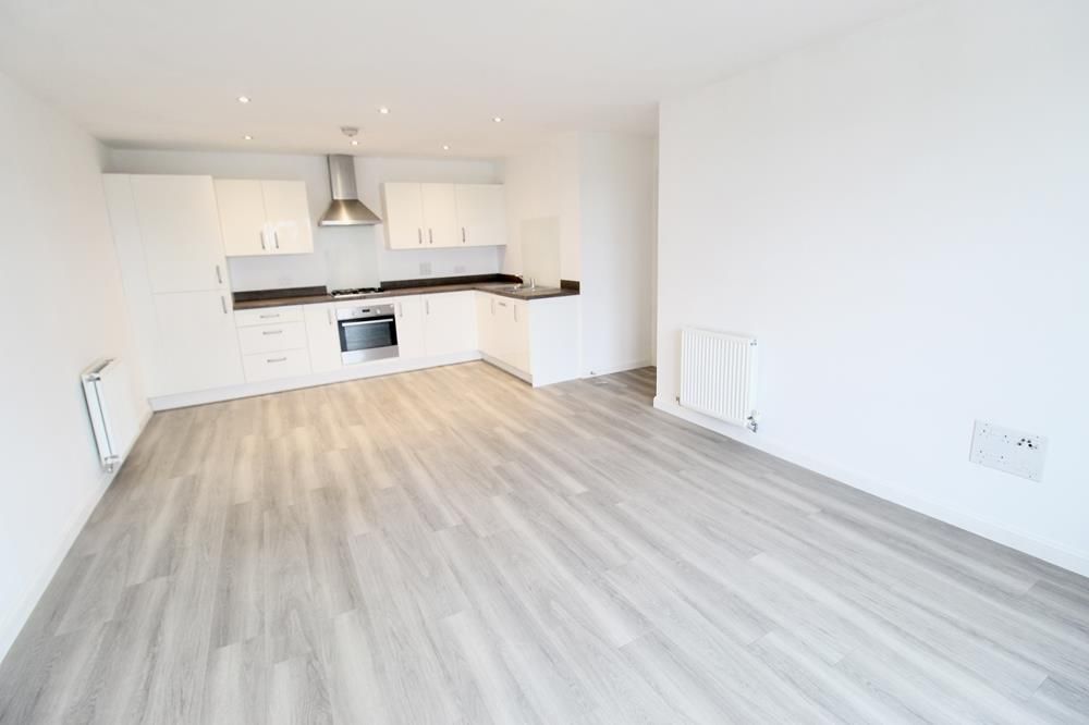 Property photo 2 of 10 Lounge Kitchen