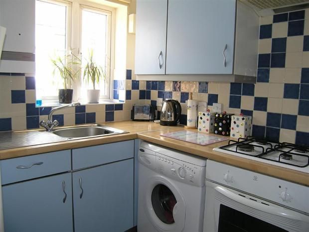 Property photo 2 of 5 Kitchen