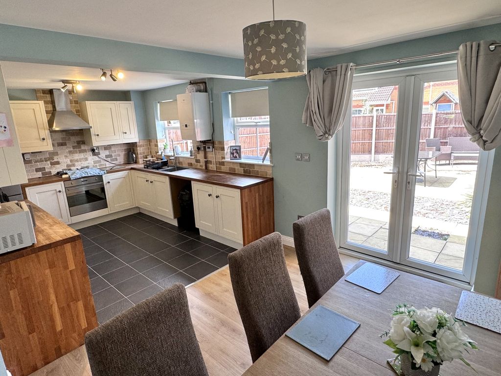 Property photo 3 of 15 Img_5014