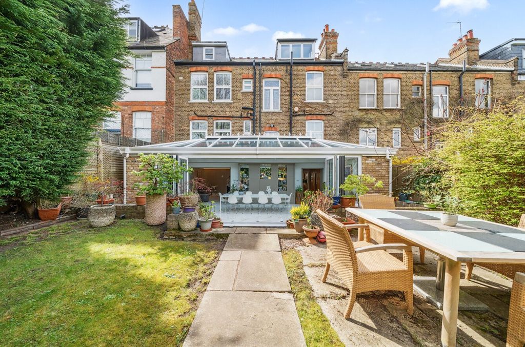 Property photo 1 of 26 Picture No. 14