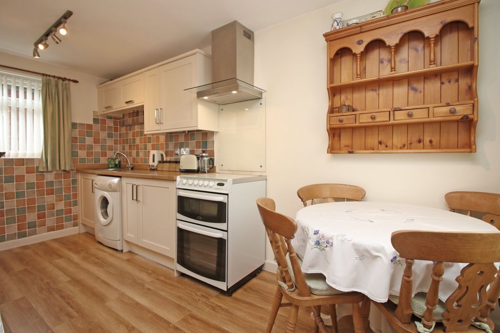 Property photo 2 of 23