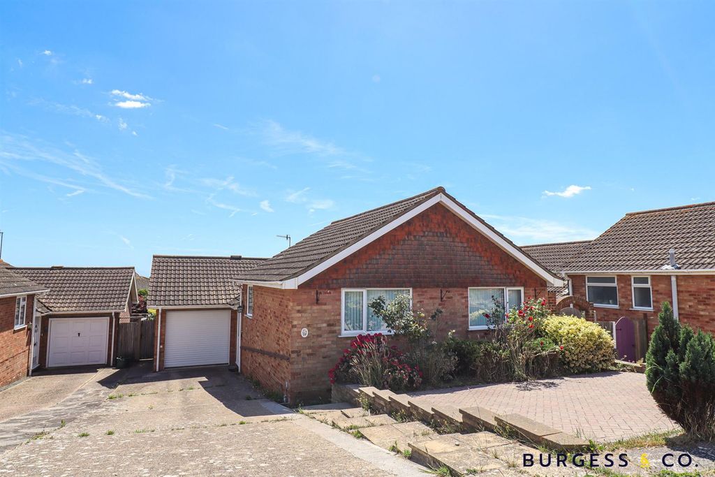 Property photo 1 of 24 Links Drive Frt.Jpg