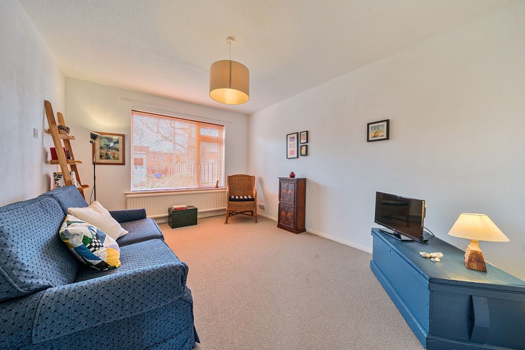 Property photo 2 of 20 Living Room