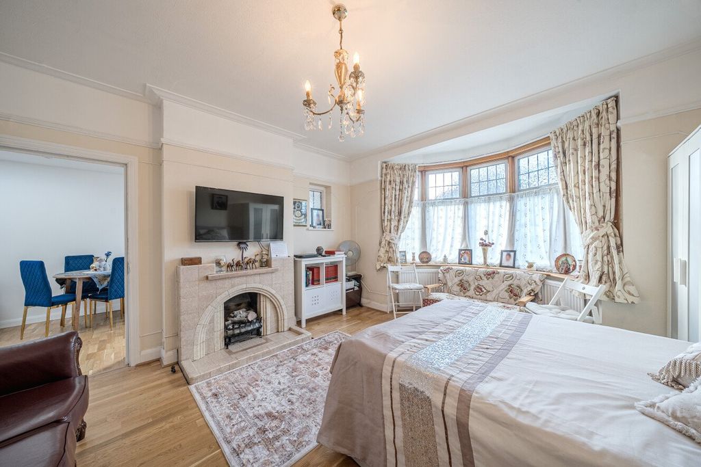 Property photo 2 of 16 Picture No. 19