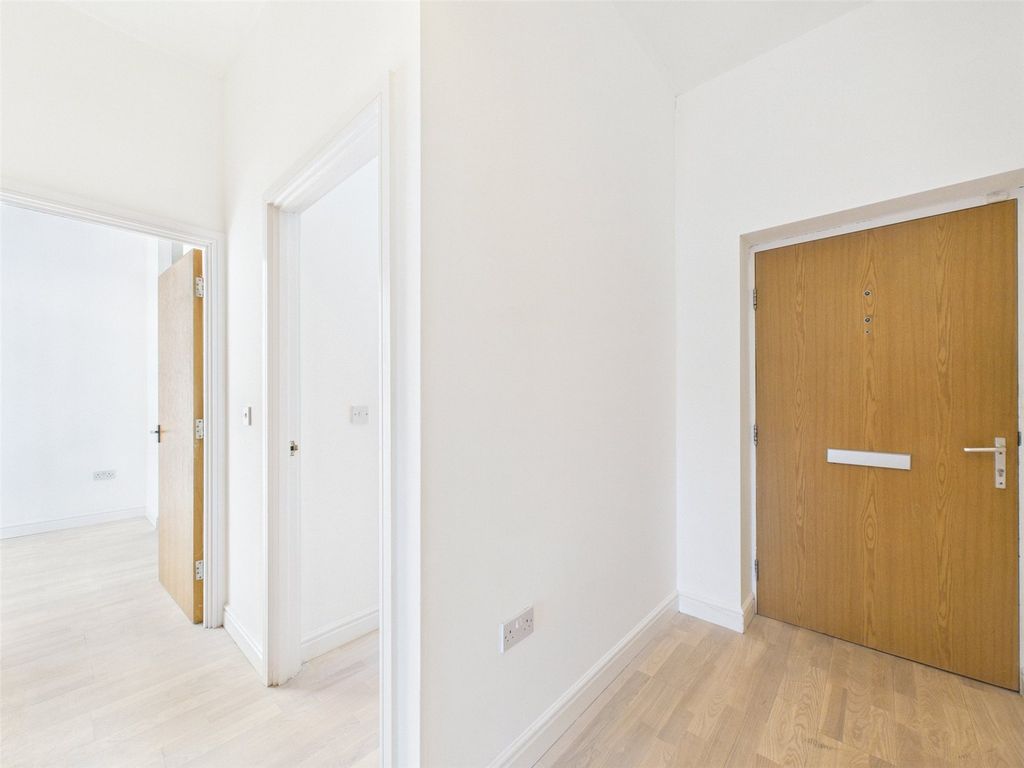 Property photo 3 of 14 Picture No. 02