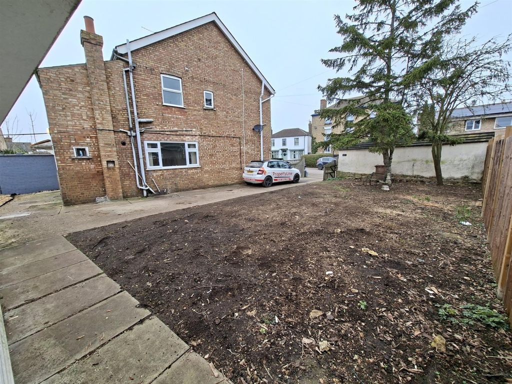 Property photo 3 of 35 Outside