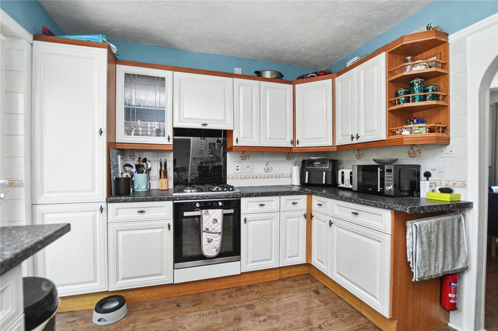 Property photo 3 of 16 Picture No. 04