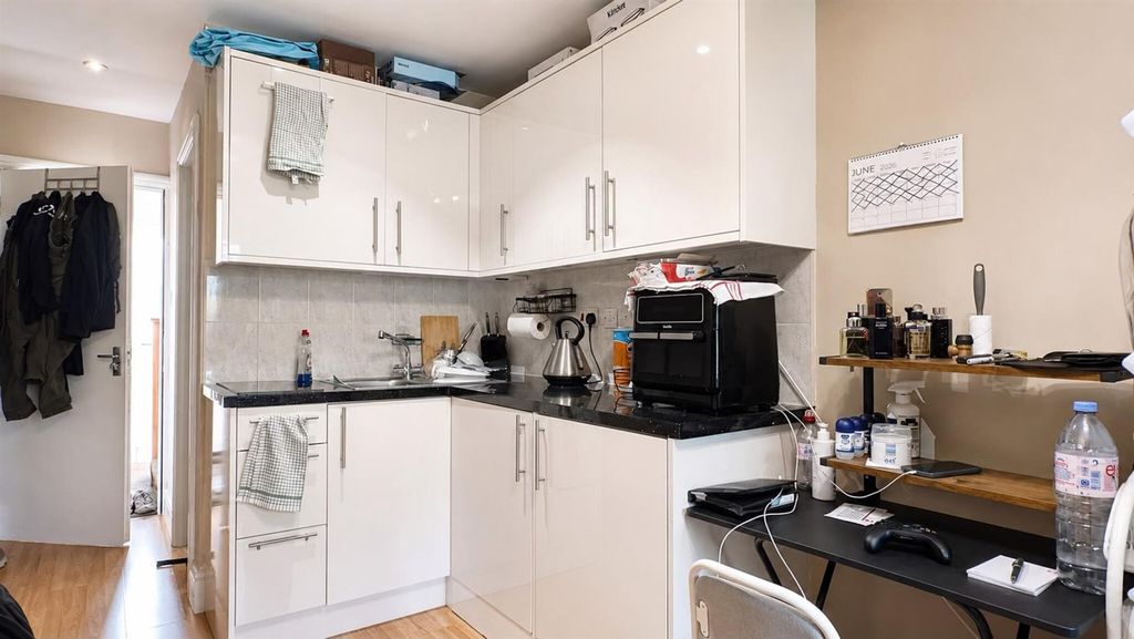 Property photo 2 of 7 22B Lydford2.Jpg