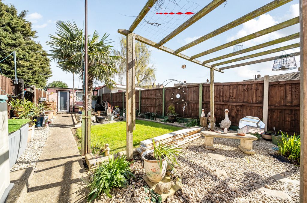 Property photo 3 of 21 916031c3-7Aca-422...