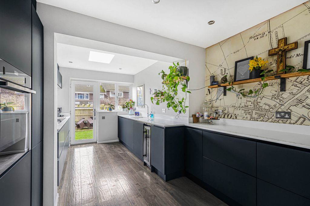 Property photo 2 of 24 12_73990.Jpg