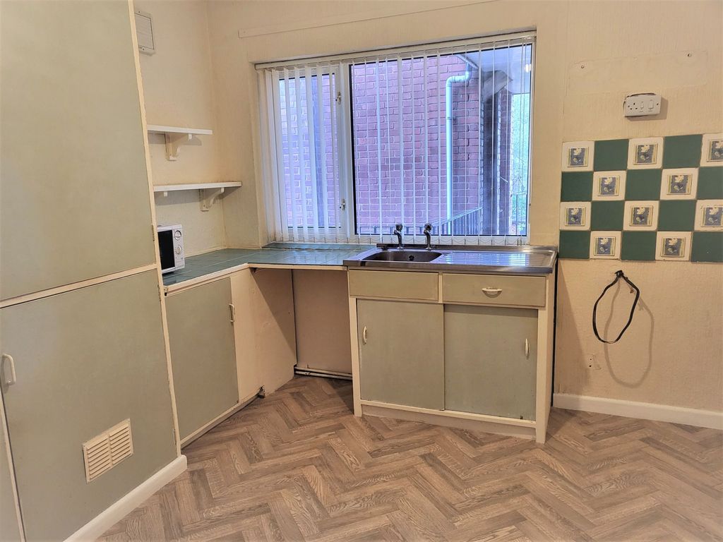 Property photo 3 of 5