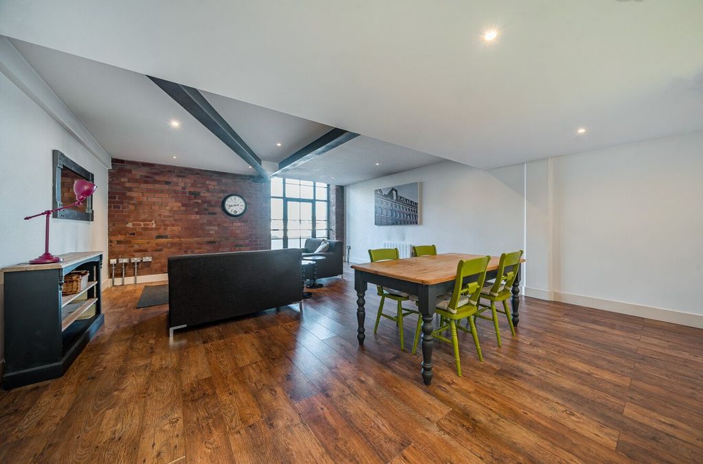 Property photo 3 of 16 Picture No. 35