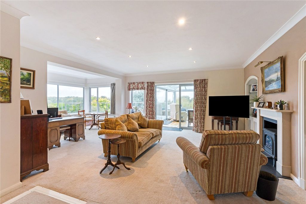 Property photo 3 of 16 Drawing Room