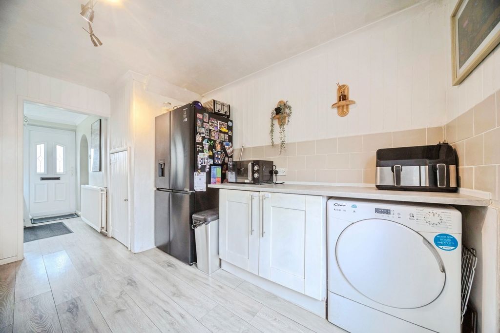 Property photo 3 of 19 Pbox-Img.Jpg