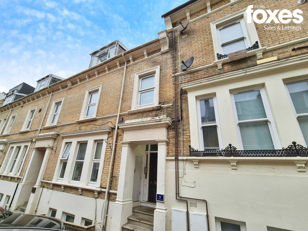 Property photo 1 of 13 4572110