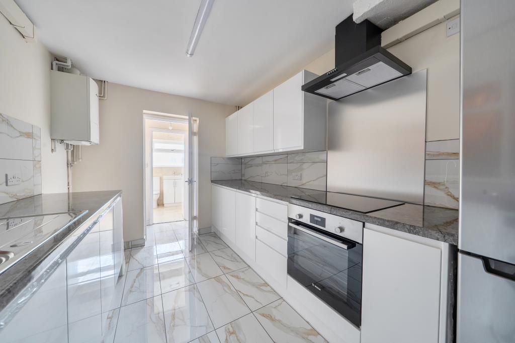 Property photo 3 of 21 Kitchen