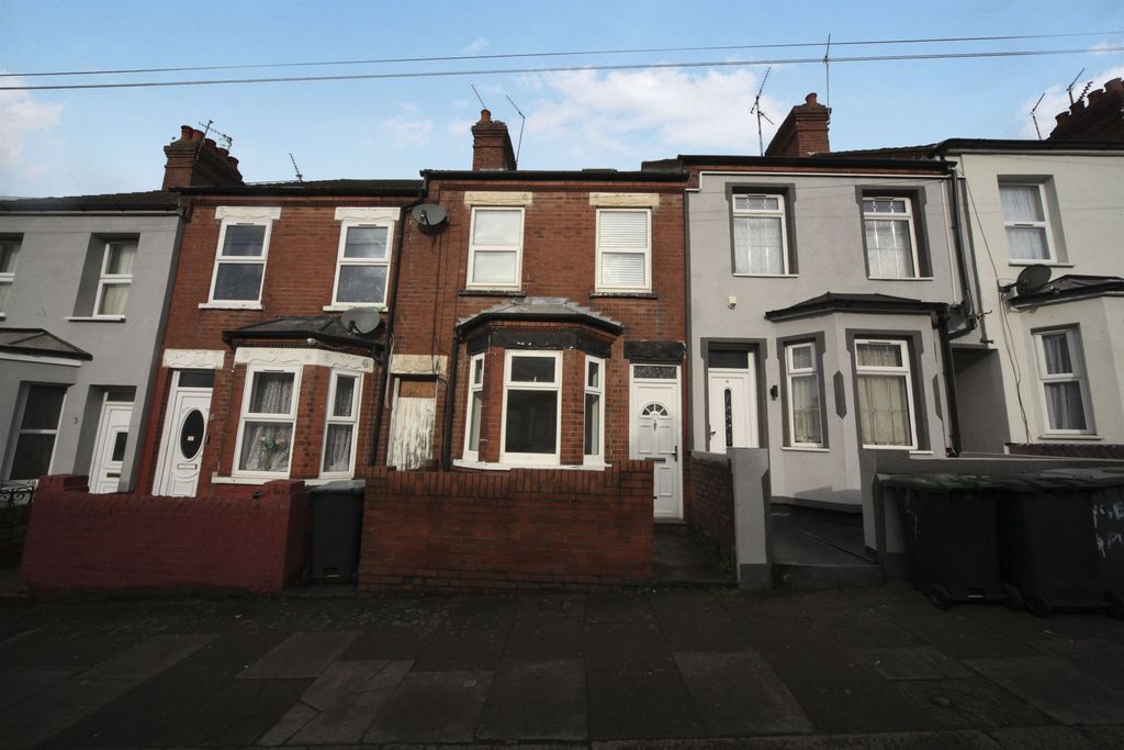 Property photo 1 of 17