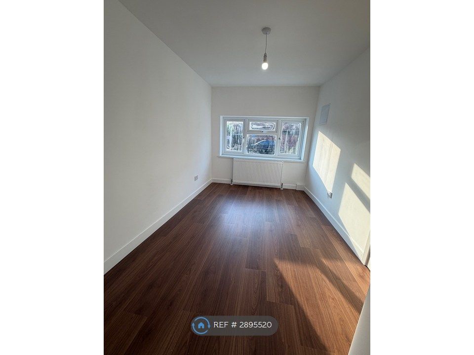 Property photo 1 of 23 Room 1 Ensuite (£950 Per Calendar Month)