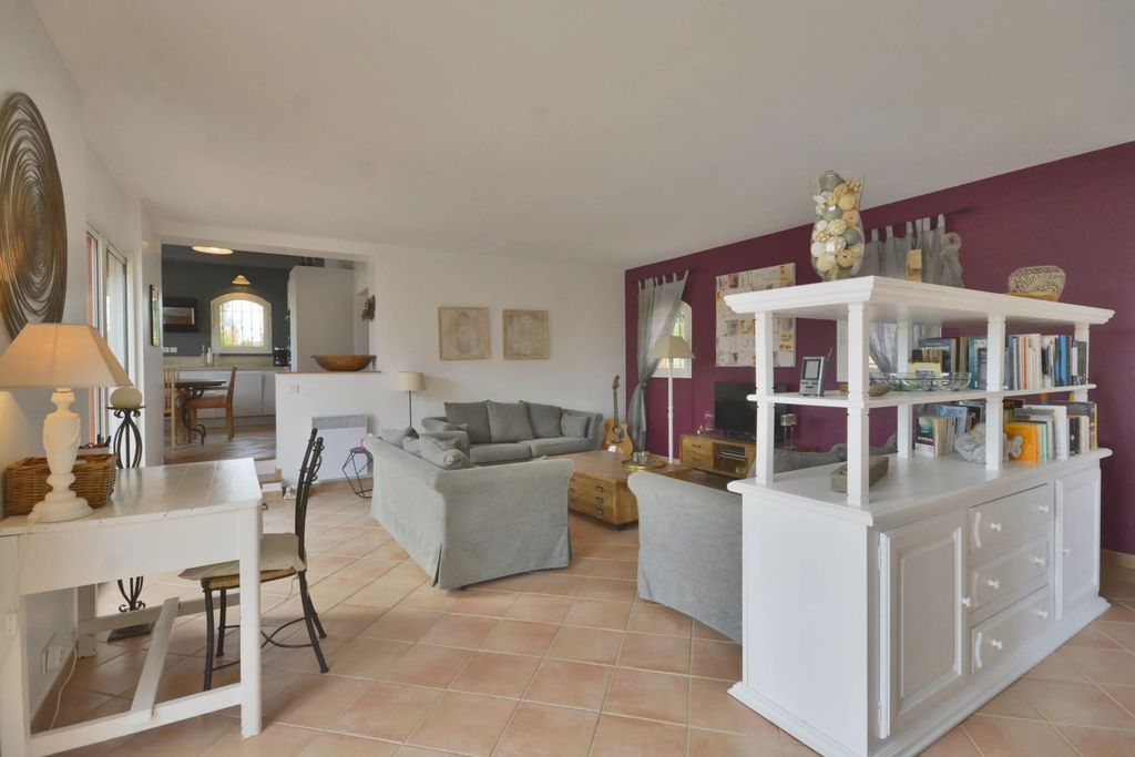 Property photo 3 of 24