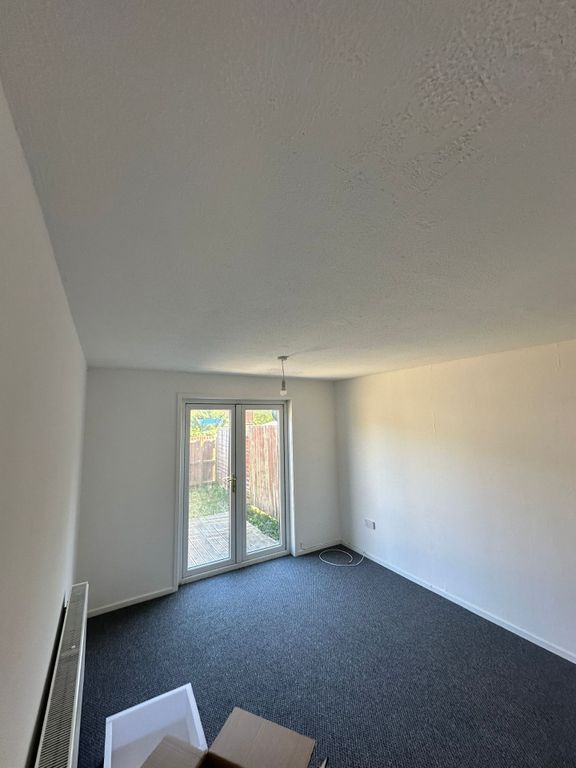 Property photo 3 of 14 759