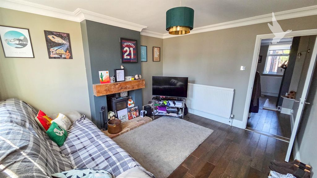 Property photo 2 of 18 47698.Jpg