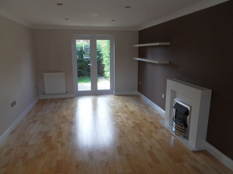 Property photo 3 of 17 Photo 4