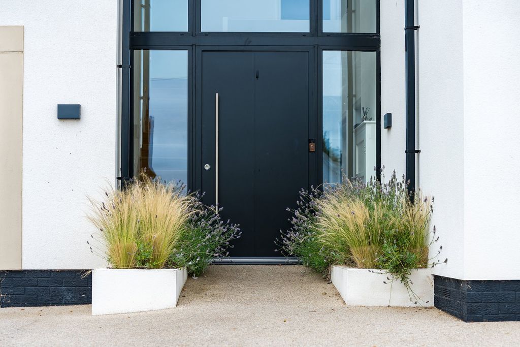 Property photo 3 of 51