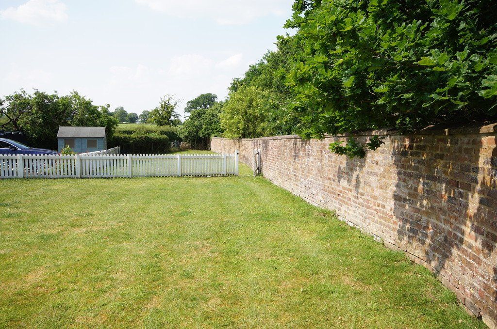 Property photo 2 of 12 Picture No. 02