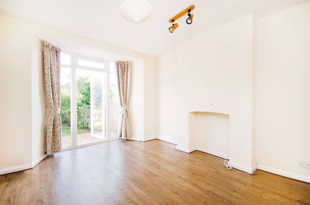 Property photo 1 of 5 Picture No. 06