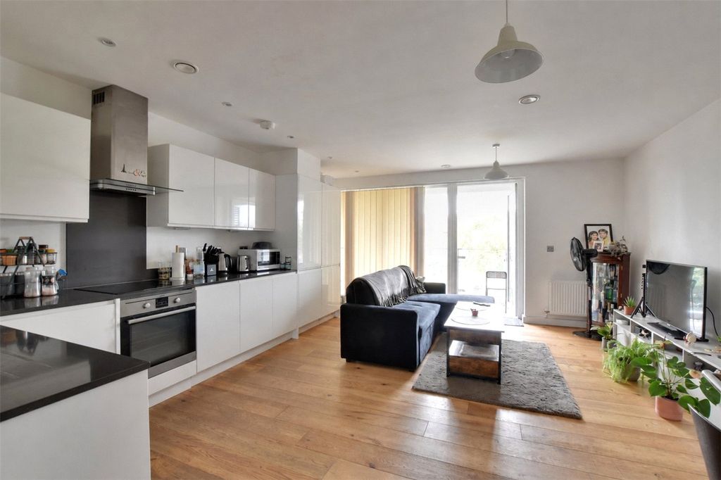 Property photo 2 of 24 Picture No. 22